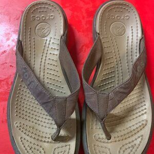 Women's  Size 9 Gray Crocs Flip Flops